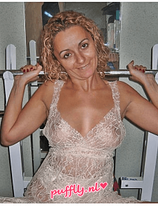Yakobine — photo 2 | Puffly
