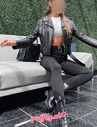 Daniela in Amsterdam — modelprofiel op Puffly